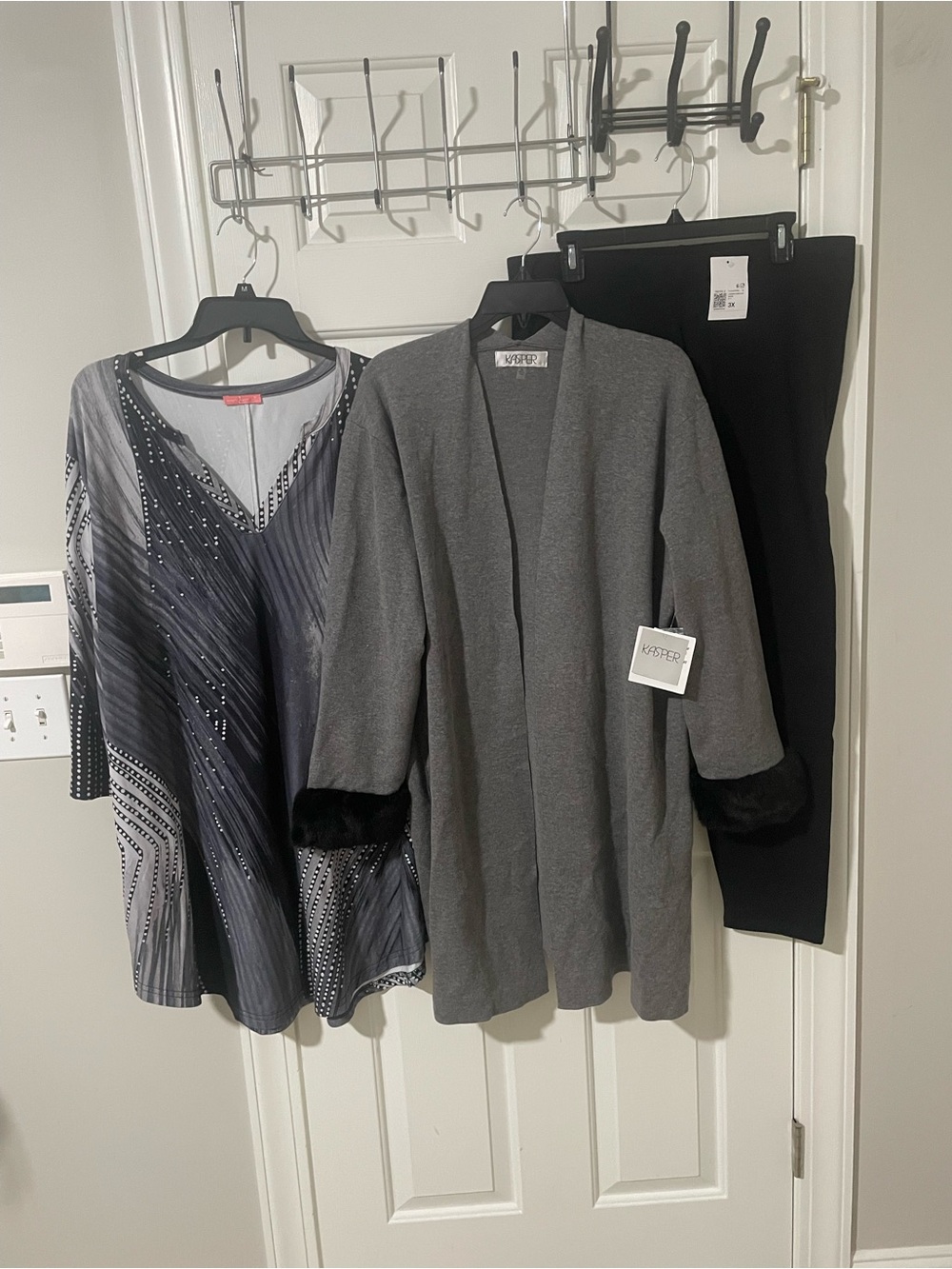 Kasper Gray Cardigan /jacketwith Black Faux Fur Cuffs 3x Kasper leggings tunic